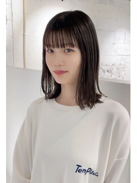 ヨーク(YOKE) 切りっぱなしボブ外ハネパツっと鎖骨ミディアム20代30代40代