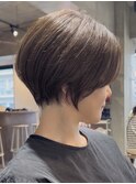 横浜西口イルミナカラーマッシュショートミルクティーベージュ