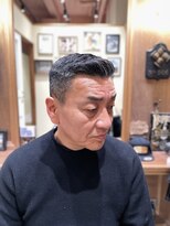 フォーコーナーズ(Four Corners)&nbsp;大人スキンフェードツーブロック刈り上げマンバン30代40代