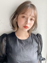 リヤン 表参道(lyann)&nbsp;イメチェンピンクベージュ前髪イヤリングカラーa