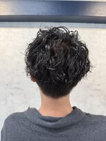 ゼン(zen) 無造作パーマで魅せる大人メンズヘア