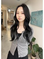 クイ(quii)&nbsp;韓国風ハッシュカットで叶える上品な抜け感スタイル◎