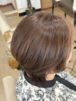 ヴィヴァーチェ(Vivace) くびれショート