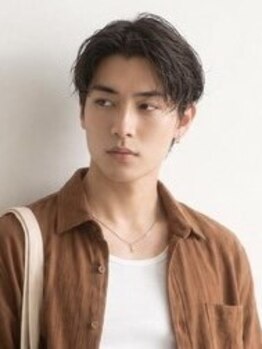 Men's U-CHAMBORD  寝屋川/メンズパーマ/ブリーチ/白髪ぼかし/ハイライトの写真/寝屋川のメンズサロンで眉毛を整え、好印象な第一印象と身だしなみをキープ◎