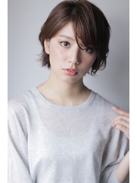 カシェット(cachette) 大人ショート斜めバング