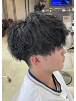 ロンドガルマン 名古屋(Lond GULLMAN)&nbsp;波巻パーマ1ヶ月後カットのみ刈り上げマッシュスタイル