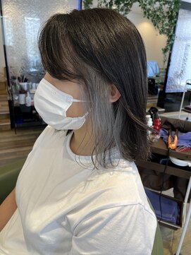 ヘアースパリゾート リアン 燕三条店(Lien) 白っぽインナー【ブリーチ2回】