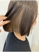 インナーカラー×ベージュ/切りっぱなしボブ/ミディアムボブ