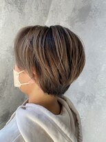ハサミバイアトリエナガノ 千葉(8sami by atelier nagano)&nbsp;ショートボブ/センターパート/ツヤ髪/グラデーション/イヤリング