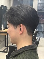 フイ メンズヘア ヨヨギ(Hui men's hair yoyogi) メンズ/アップバング/ツーブロックマッシュ/束感ショート/波巻き