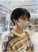 黒髪マッシュショート