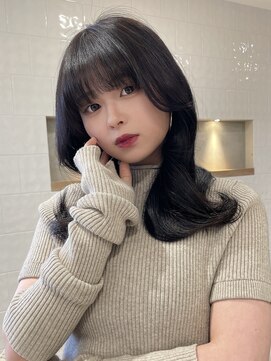 アイヴィ 表参道(IVY) 韓国ヘアレイヤーカット大人ガーリーワンホンヘアブルーブラック