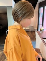 スリー(Th:ree)&nbsp;大人可愛い20代30代40代丸みとくびれショートボブ◎