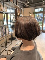 ユリイカビヨウシツ&nbsp;ゆる巻きミニボブ