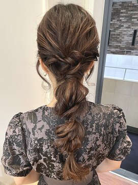 トリコ ショップアンドヘアサロン(tricot shop hair salon) 編みおろし×ロングヘア♪