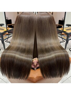 パドトロワ(Pas de trois) 髪質改善トリートメント【グラメント】極上の艶体験