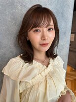 ミンクスオーバー(MINX OVER)&nbsp;オリーブベージュレイヤーカット/ウェットヘア/デザインカラー