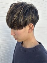 ヒュイル バイ ニアウ(Hwyl by Niau) メンズマッシュセンターパートスパイラルパーマニュアンスパーマ