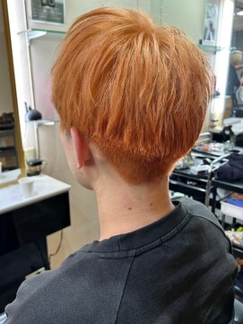ディスイズバーバー(THIS IS BARBER) オレンジベージュ　刈り上げショート　マッシュ【札幌】