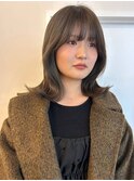 オリーブグレージュ　外ハネボブ　くびれヘア　小顔カット　艶髪