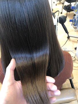 アコンプリッシュ 代官山 恵比寿(accomplish) プラチナミネコラ