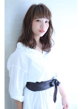 オーロ 宝塚店(ORO) ネイビーカラーの大人かわいいブランジュ小顔くびれセミディ