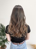 キュー(cue)&nbsp;【cue】秋にオススメ×ナチュラルバレイヤージュ