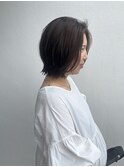 ふわっと軽いミディアムボブスタイル