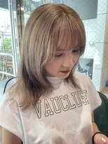 ヘアーアンドメイク ビス(HAIR&MAKE bis)&nbsp;ベージュカラー【西尾瑠華】