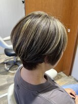 ブラフ(B.R.AP.h)&nbsp;白髪ぼかしハイライトカラー