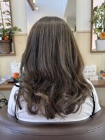 コアフィールフィス(COIFFURE fils)&nbsp;新規お得クーポンあり【見附　今町】M3Dアッシュグリーンカラー
