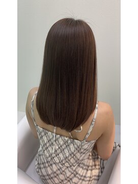 エラ(Ella) 上品ツヤ感の柔らか美髪矯正