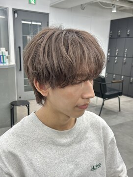オーバルバイアピッシュ(OVARL by apish) メンズカット/韓国ヘア/メンズパーマ/センターパート