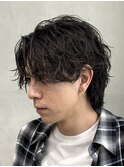 渋谷大人ゆるめシャドウパーマメンズカットセンターパート30代