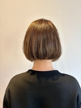 ペスカケイクリエイティブ(PESCA K-CREATIVE) ツヤ感イルミナ×ぱつっとボブ