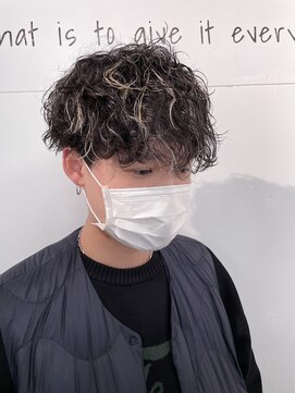 メンズサロン キング 高槻店(Men’s salon K!ng) 波巻きツイストスパイラルパーマ/フェザーパーマ/眉毛/メンズ