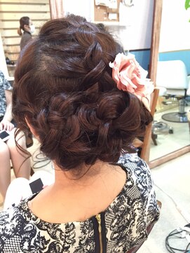 ロカット サロン(Roquat Salon) 編み込みゆるアップアレンジ【ヘアアレンジ　立川/立川南】