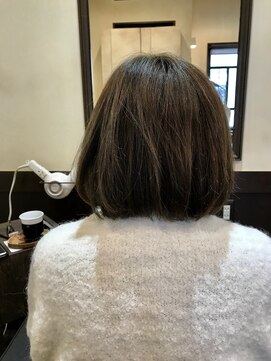 ヘアーメイク クェーサー(Hair make Quasar) 外国人風ロートーンマットグレージュ×ボブ