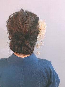 キャンバス バイ ネオリーブ 横浜西口(Canvas by neo.) 【卒業式 袴 着付け 横浜】