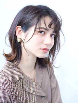 ラ ブレス あべのキューズ(LaBless) 大人可愛い小顔ヘア×外ハネウルフでオシャレ度アップ（天王寺）