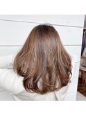 キレイなLINEが出るミディアムヘア