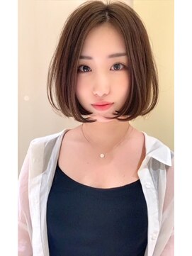 レウナ 外苑前(Reuna) 20代30代40代大人可愛いボブ　丸みが可愛いボブスタイル