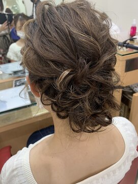 e.m.a プレミアムビューティーサロン 栄駅店(e.m.a PREMIUM BEAUTY SALON) アップ