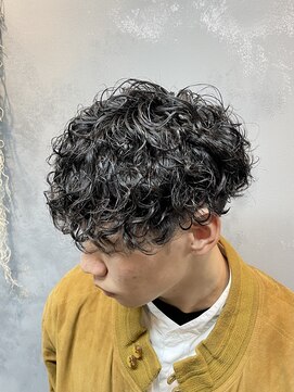 ワールドシップモトマチ(WORLD SHIP MOTOMACHI) カーリーパーマ