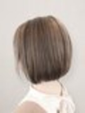 マム(hair dresser's Mum) 大人可愛い丸みボブ明るめグレージュ