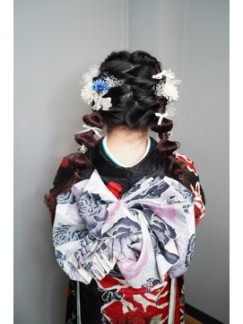 ドッツ(Dots.) 【Dots.】成人式・卒業式・ヘアセット・着付け