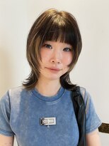 ビファインクーアヴェダ(Be fine coo AVEDA)&nbsp;くびれレイヤーカット ウルフカット お顔周りブリーチデザイン