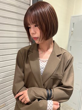 コバルト(Cobalt) チョコレートブラウン×丸みボブ