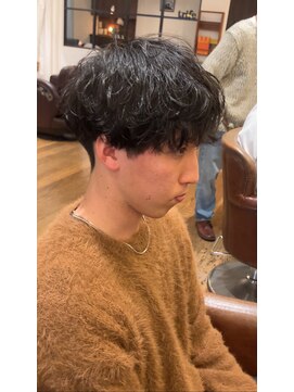 トライフ バイ アカラ(Trife by AKARA) メンズパーマ×波ウェーブ