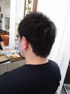 コアフィールフィス(COIFFURE fils) 《見附　今町》メンズ　短髪ショート　ビジネスマン